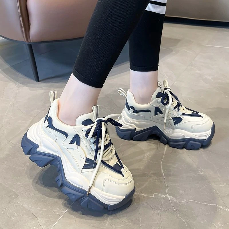 Women'S Shoes Trending 2025 - Sepatu Sneakers Tebal Sol Tinggi Gaya