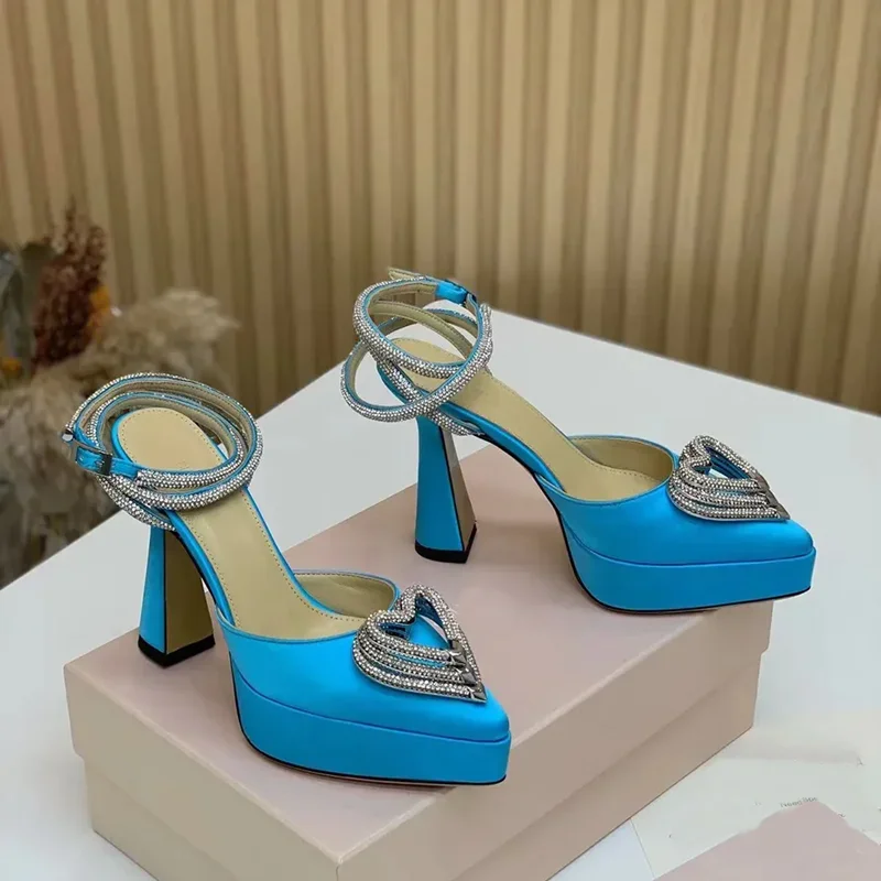 Metallic Heel Sandal - Sandal Dekorasi Cinta Kristal Platform Sepatu