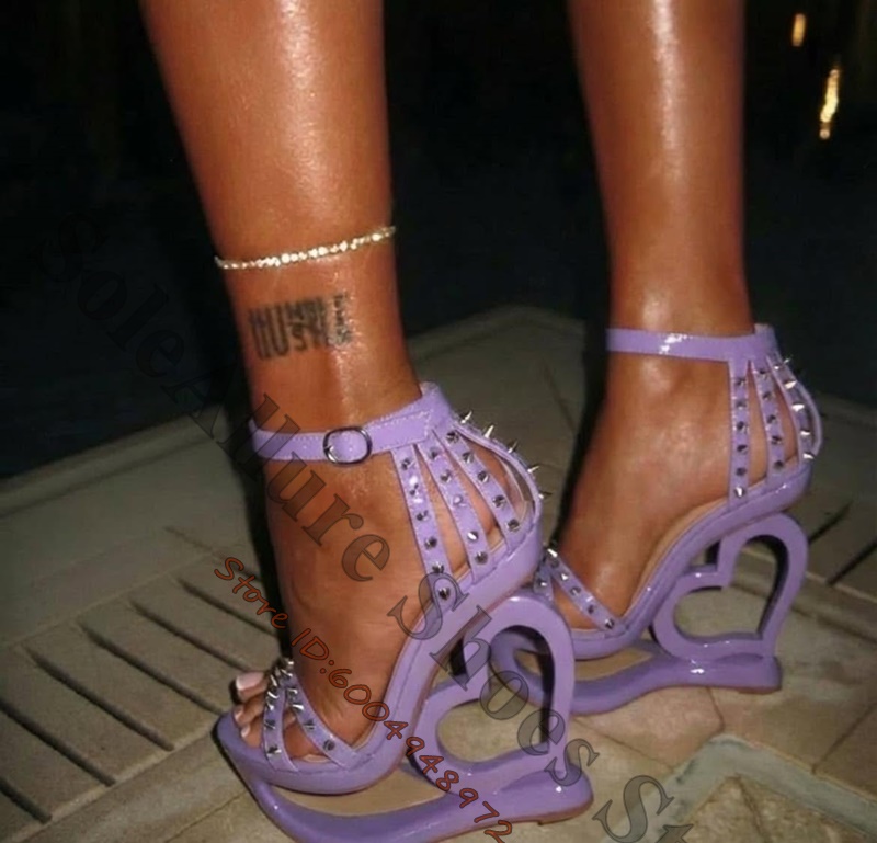 Sandal Wedge Berhias Paku Pink - Metallic Heel Sandal ulasan dan harga