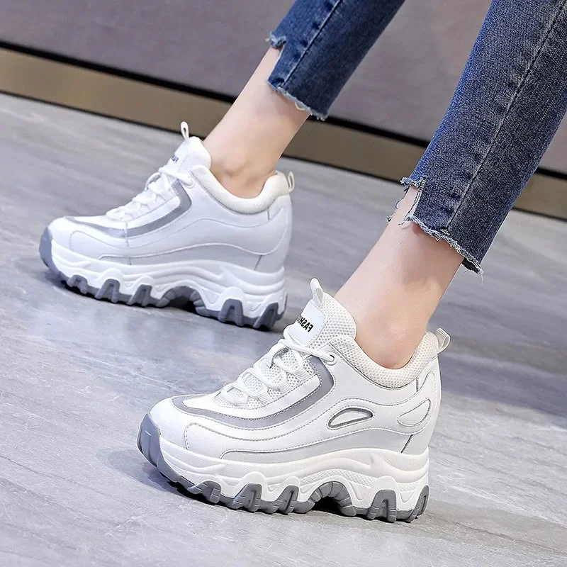 Sepatu Kasual Wanita Hak Terse - Wedge Heeled Sneaker ulasan dan harga